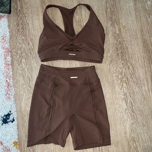Gymshark x Whitney Simmons V2 Set Activewear